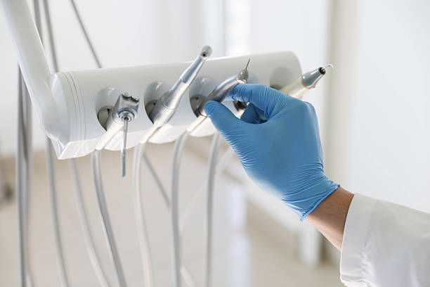 Professional Tooth Extraction technician working in Reliez Valley, CA